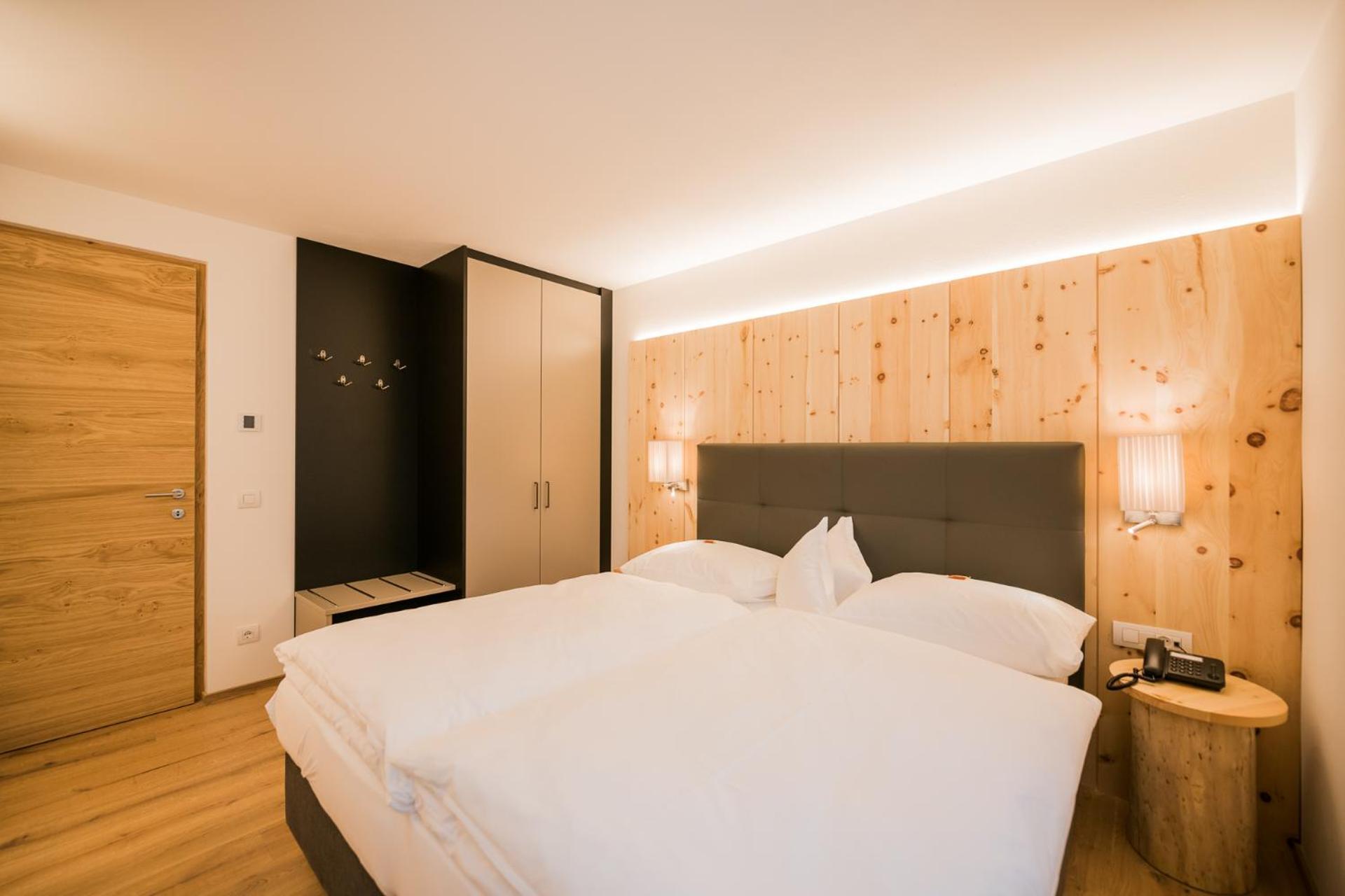 Alpenwellnesshotel St. Veit Sexten Phòng bức ảnh