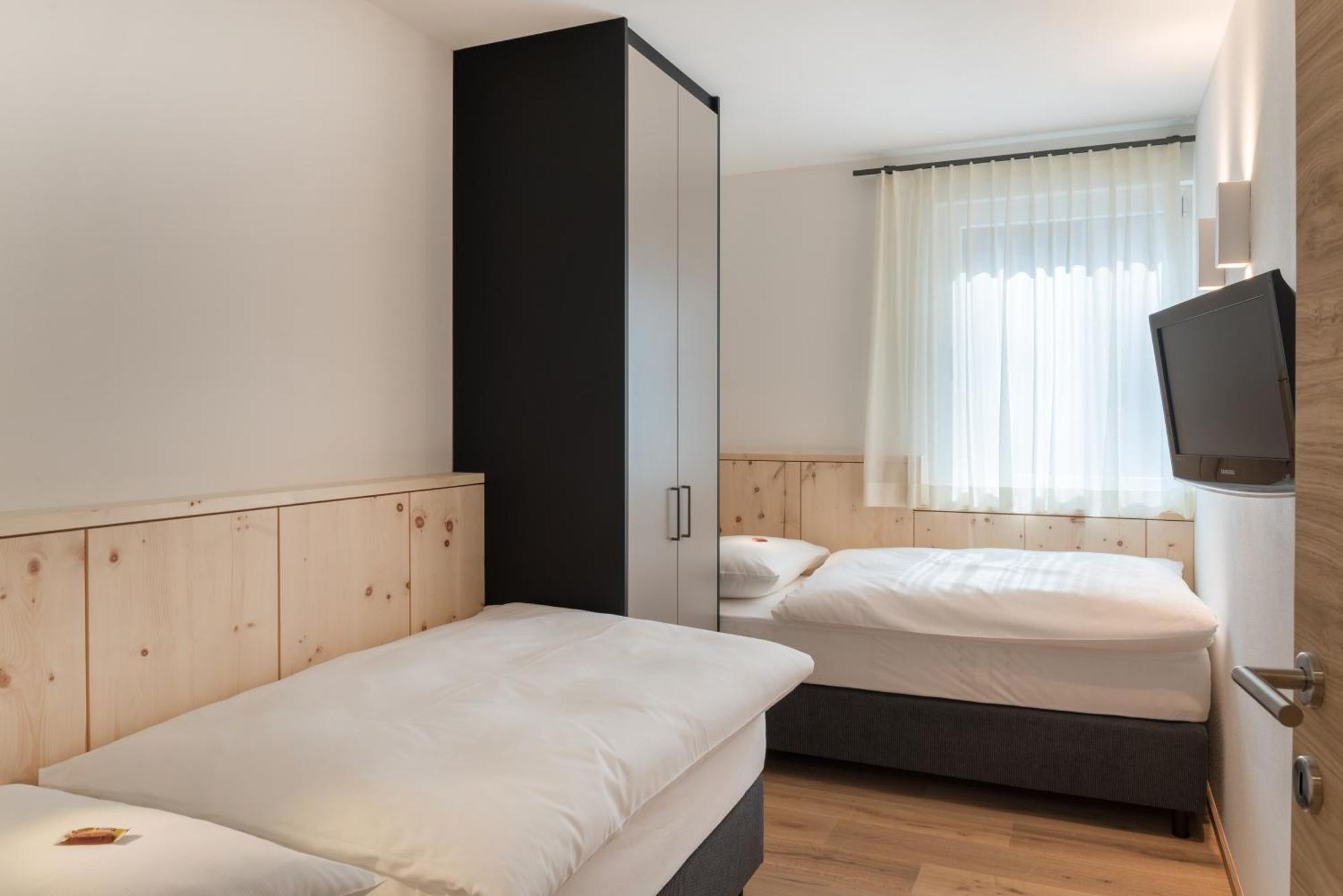 Alpenwellnesshotel St. Veit Sexten Phòng bức ảnh