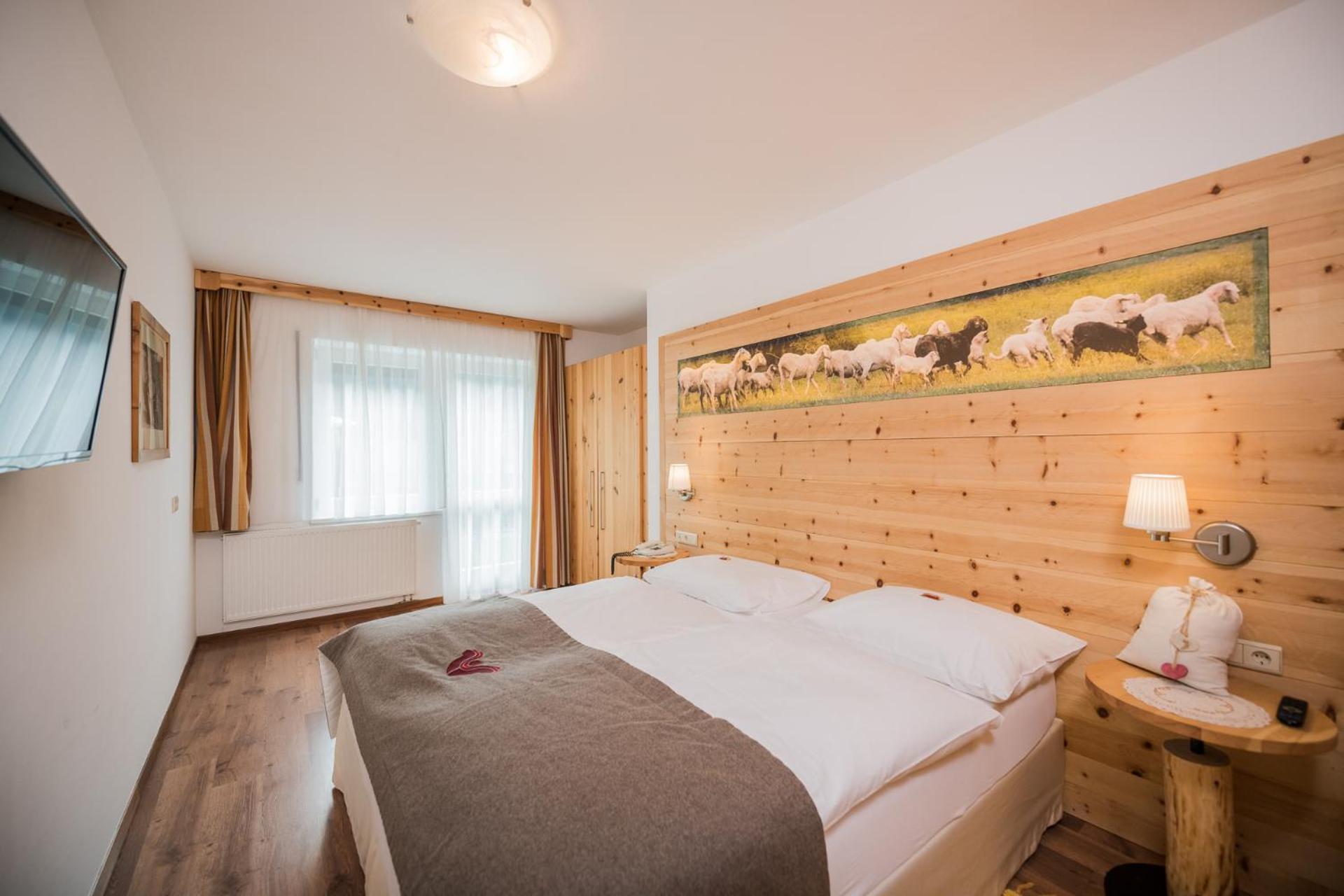 Alpenwellnesshotel St. Veit Sexten Ngoại thất bức ảnh