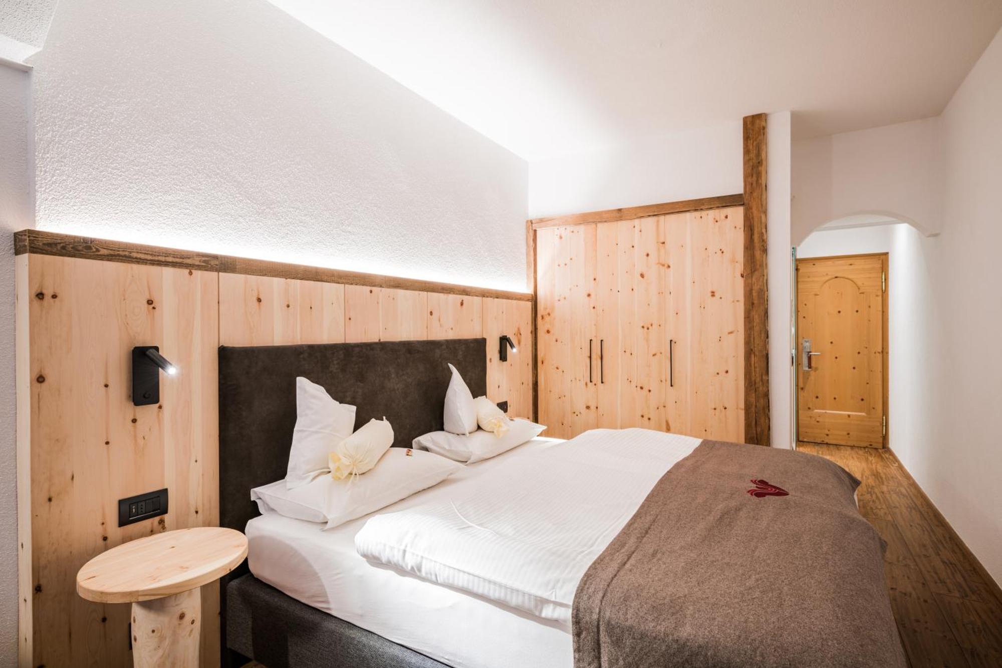 Alpenwellnesshotel St. Veit Sexten Ngoại thất bức ảnh
